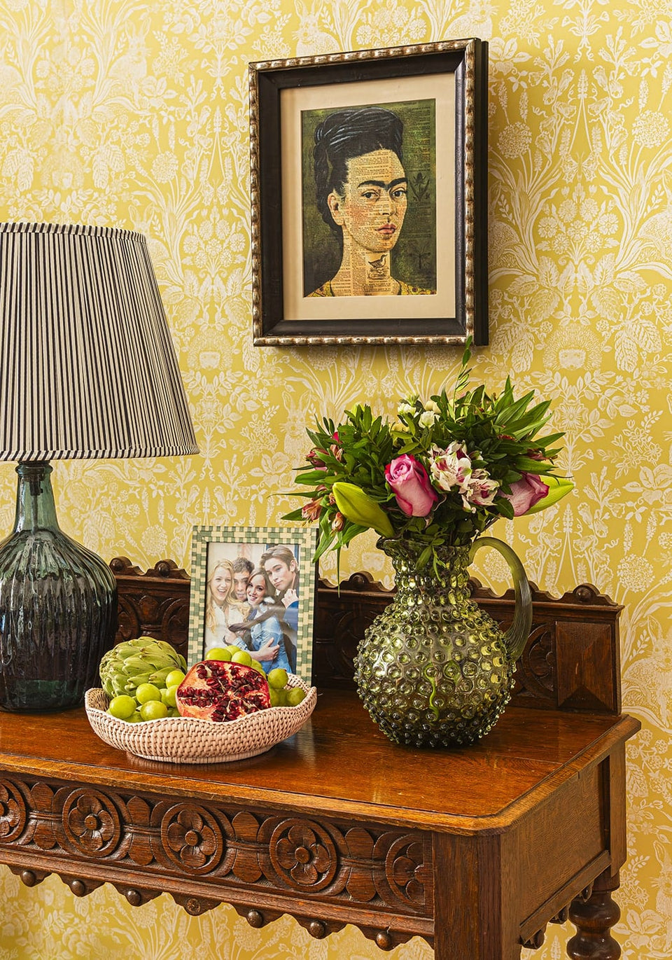 Saratoga Round Rattan Scalloped Tray - Pink - Casa by Josephine Jenno