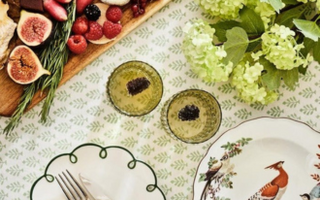 The Frame and the Finish: Scalloped Plates & Cutlery Redefined