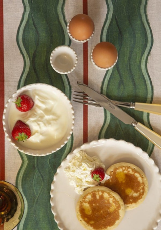 The Quiet Glamour of a Well-Chosen Cutlery Set