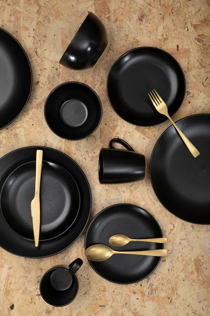 Gold, Black or Stonewashed:  Trending Cutlery Set Finishes In The UK For 2025