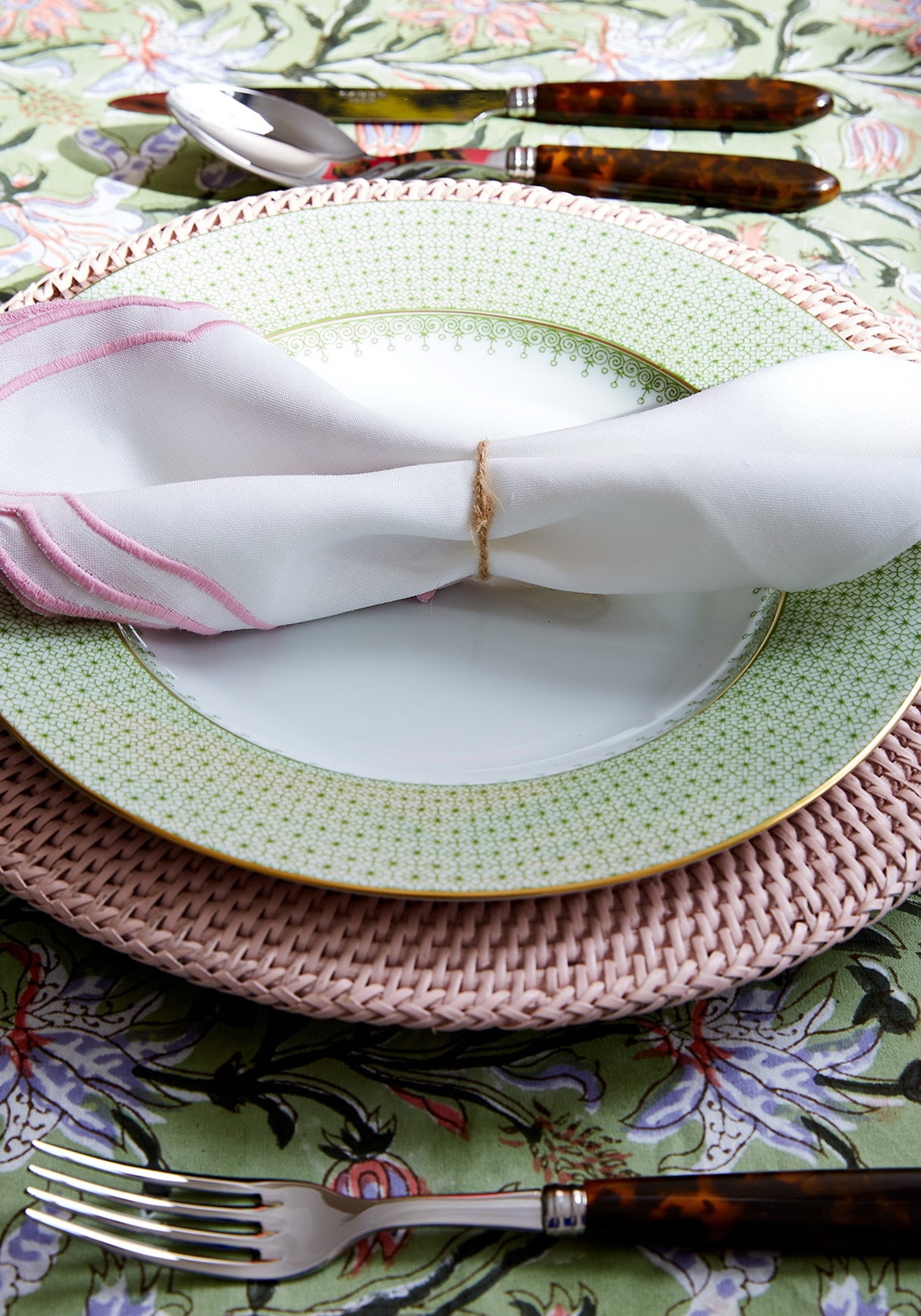 Harbour Island Round Rattan Charger Placemat Pink - Set of 4