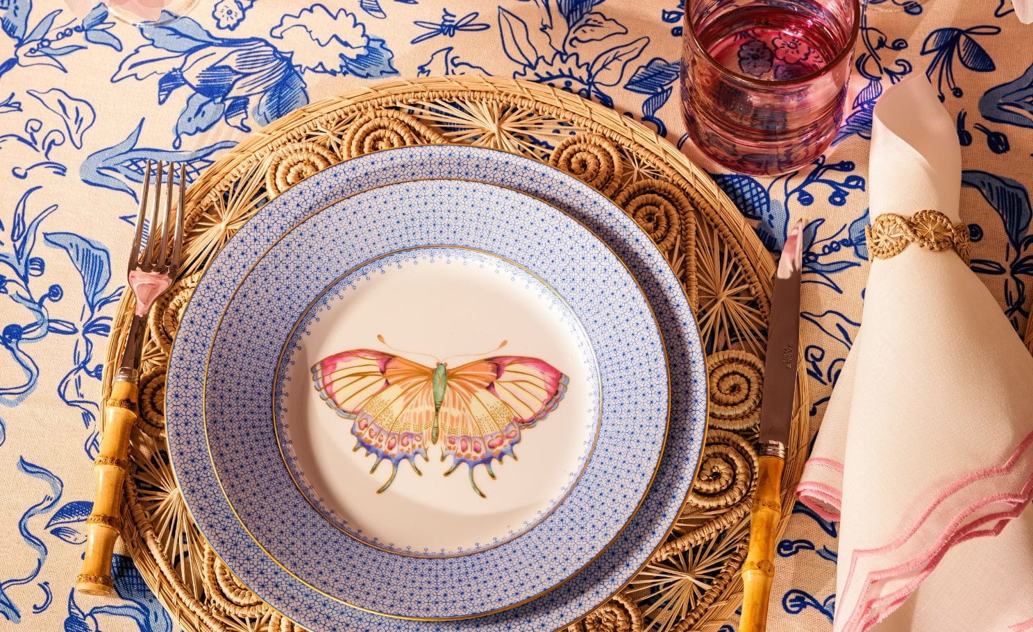 Vetiver Table Setting