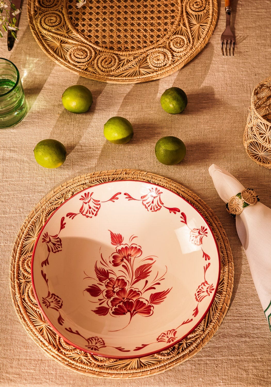 Bowl Cara Shell Serving Bowl, Red
