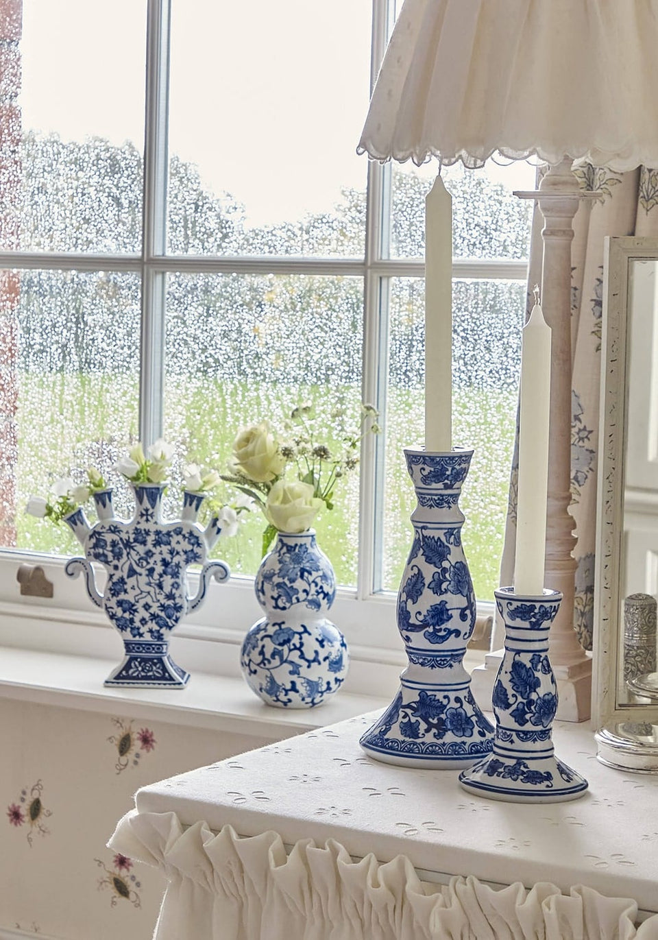 Delft Tulipierie Vase with Angel - Casa by Josephine Jenno