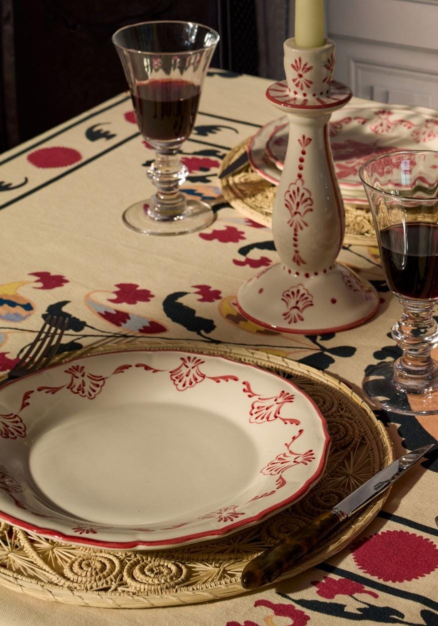 Dinner Plate Cara Shell Dinner Plate, Red Set of 4