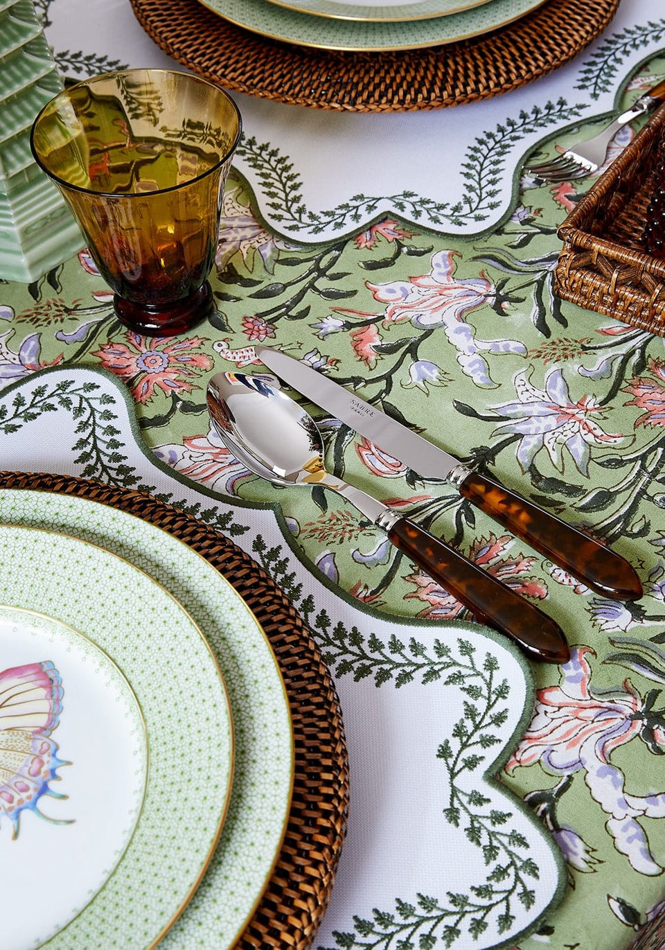 Green Apple Lace Dinner Plates - Set of 4 - Casa by Josephine Jenno