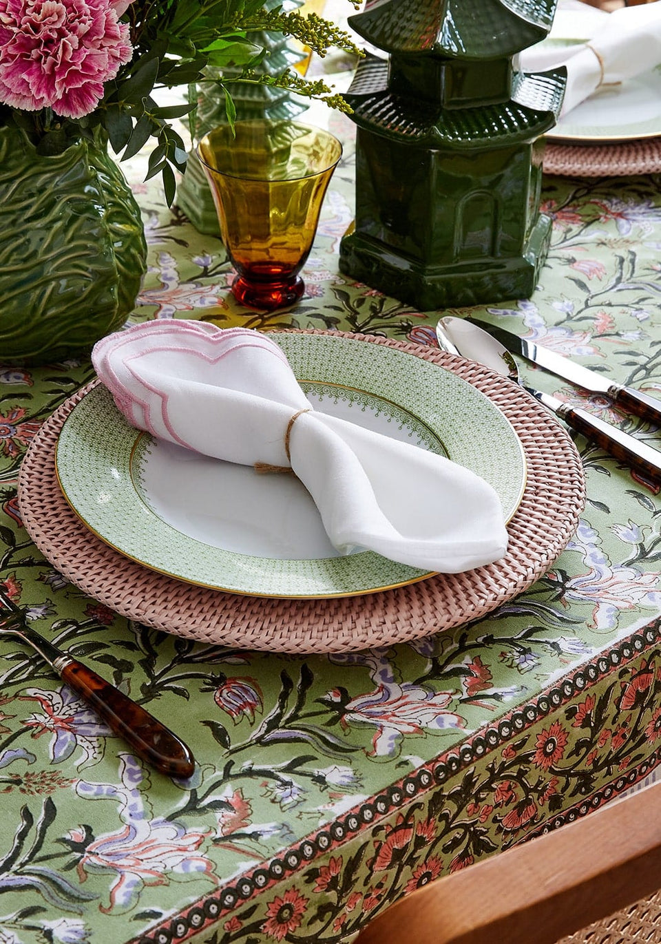 Green Apple Lace Dinner Plates - Set of 4 - Casa by Josephine Jenno