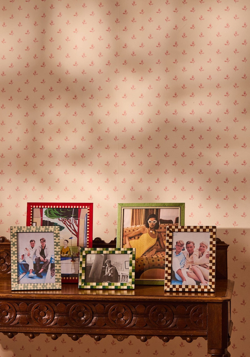 Red and White Striped Marquetry Photo Frame 10x8"