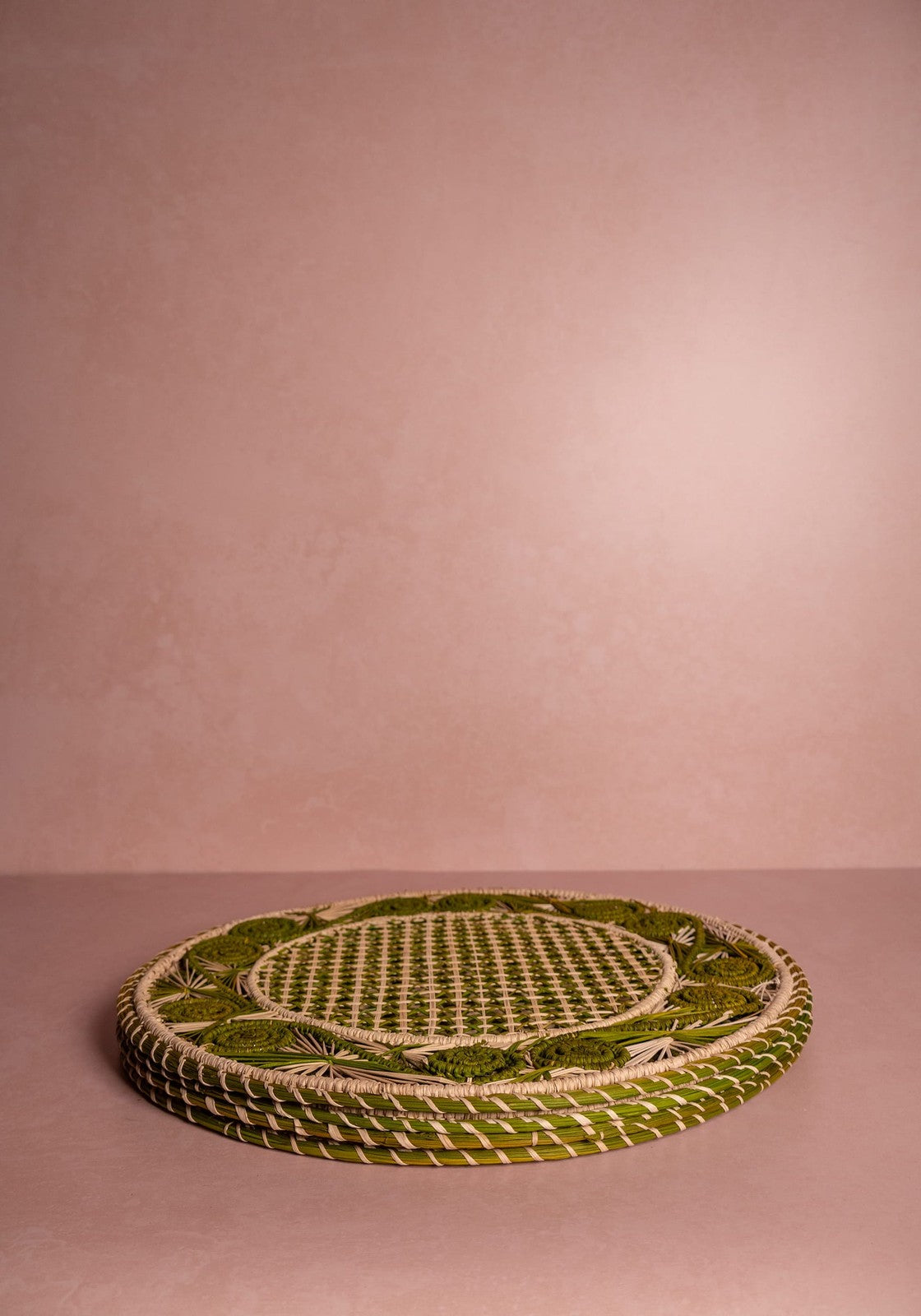 Atlántico Iraca Woven Placemat, Olive Green