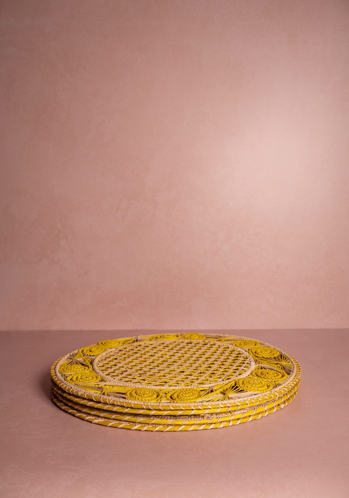 Atlántico Iraca Woven Placemat, Yellow
