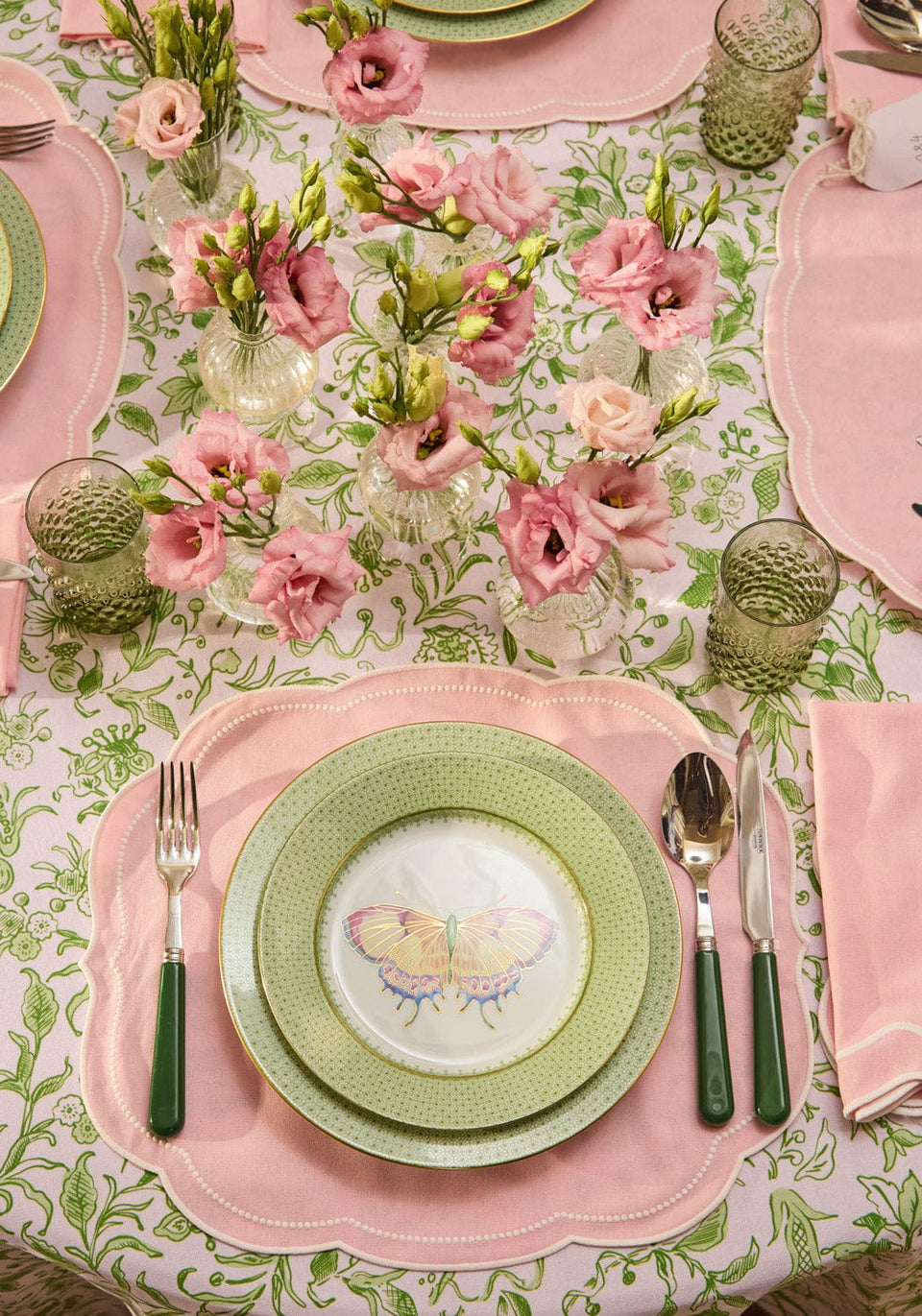 Scalloped Petal Placemat in Blush Pink