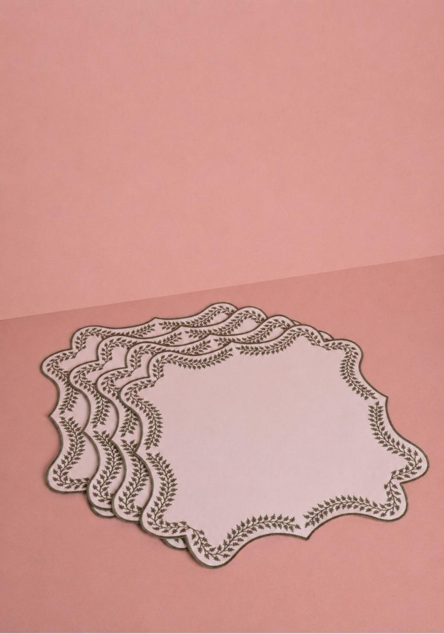 Tabitha Green Wreath Placemats - Set of 4