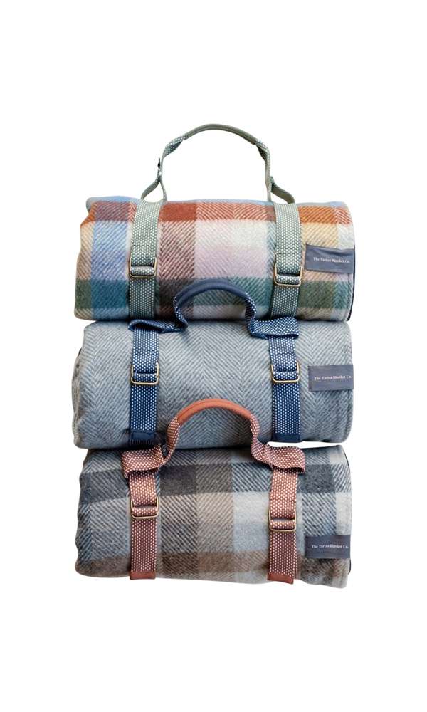 Recycled Picnic Carrier for Any Adventure - Casa by Josephine Jenno