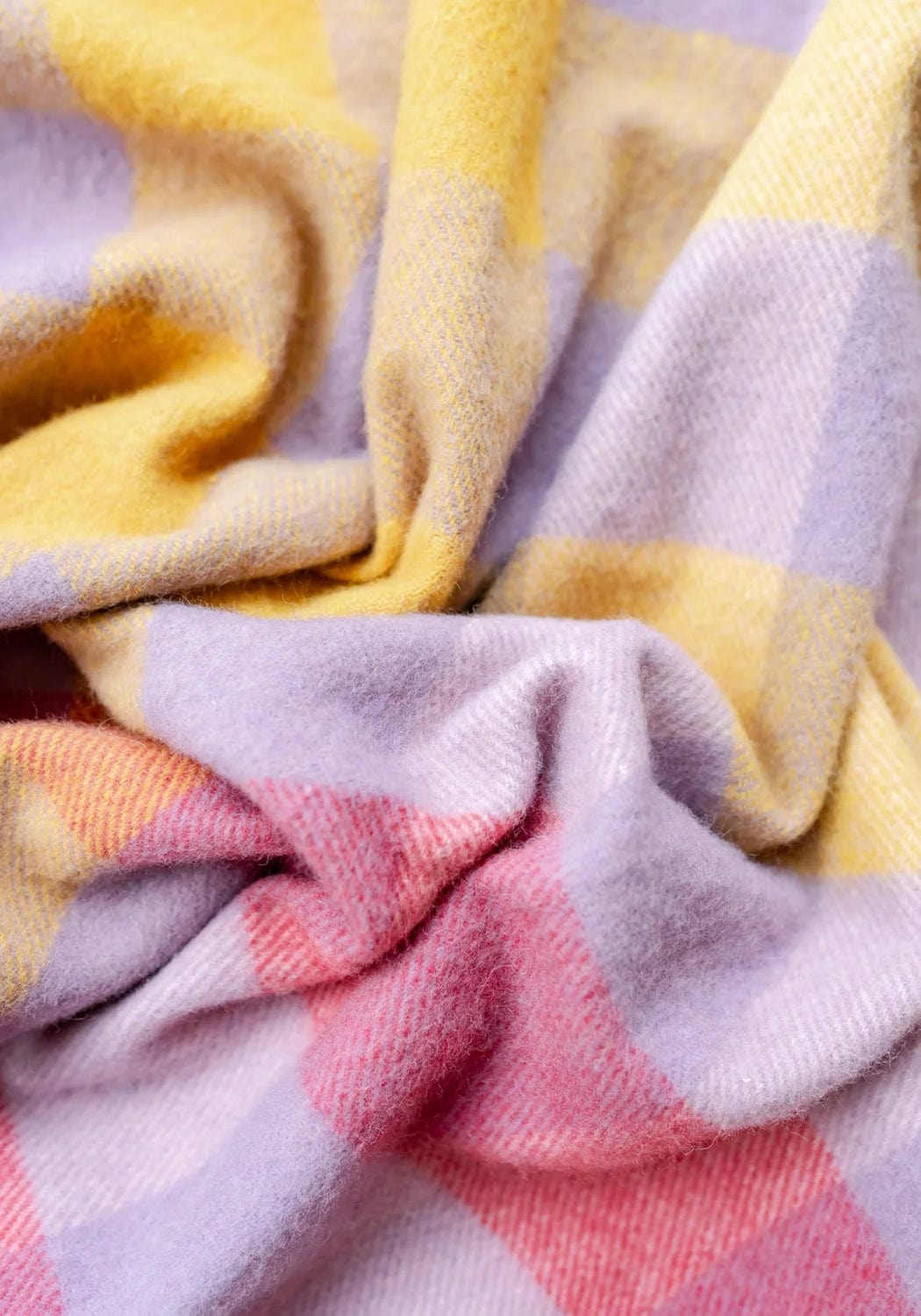 Recycled Wool Small Picnic Blanket in Lilac Gradient Gingham - Casa by Josephine Jenno