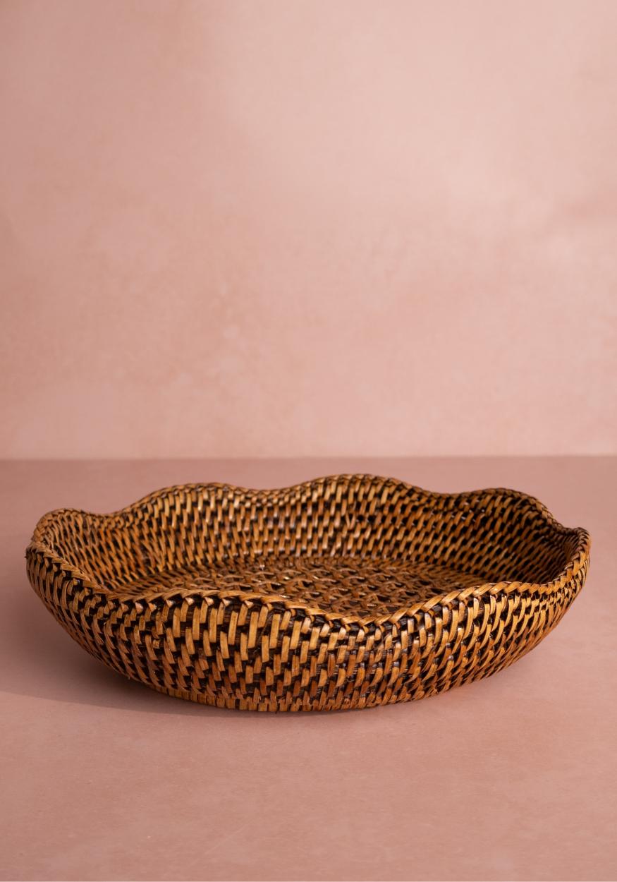 Saratoga Round Rattan Scalloped Tray - Brown