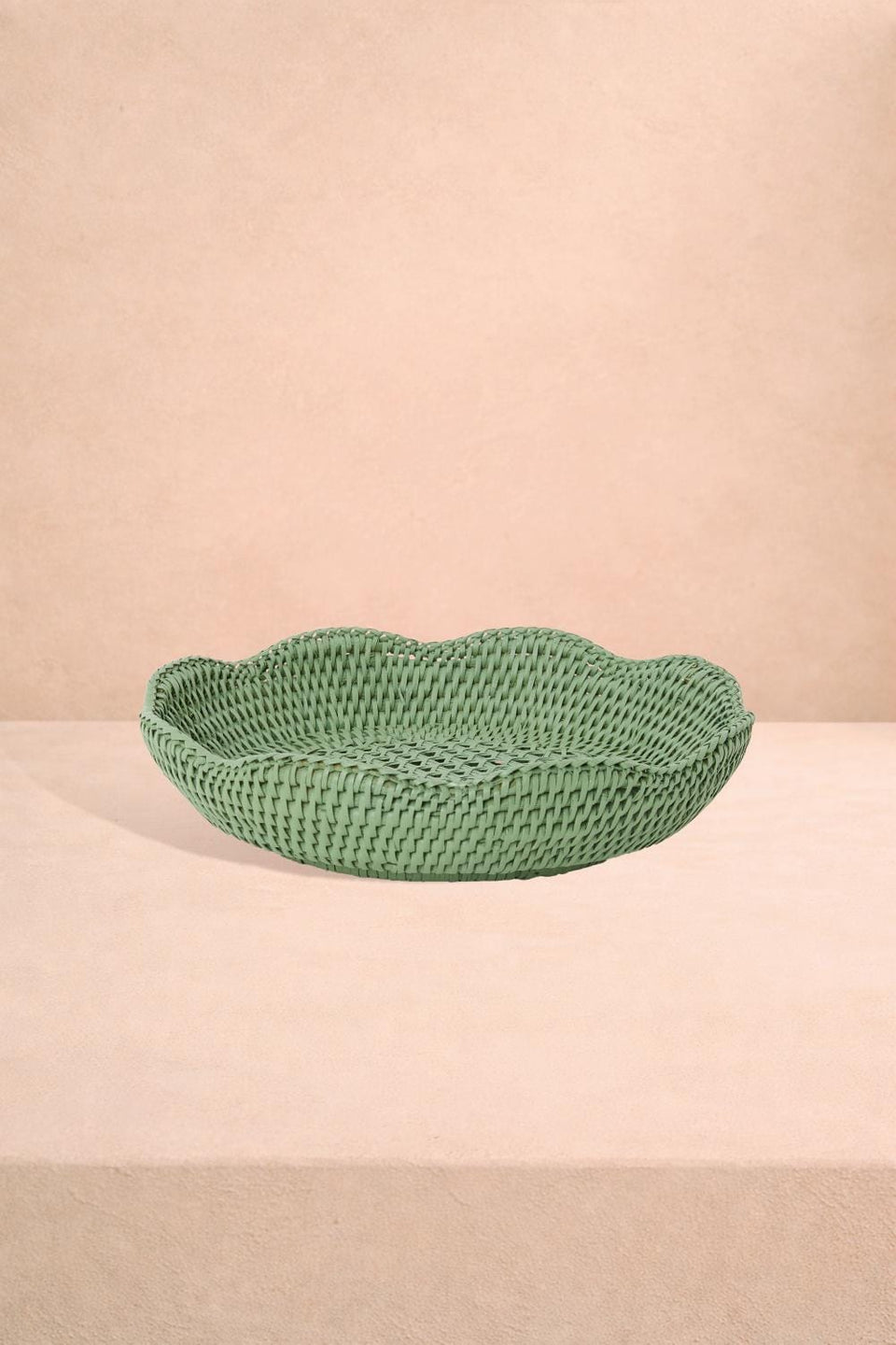 Saratoga Round Rattan Scalloped Tray - Green
