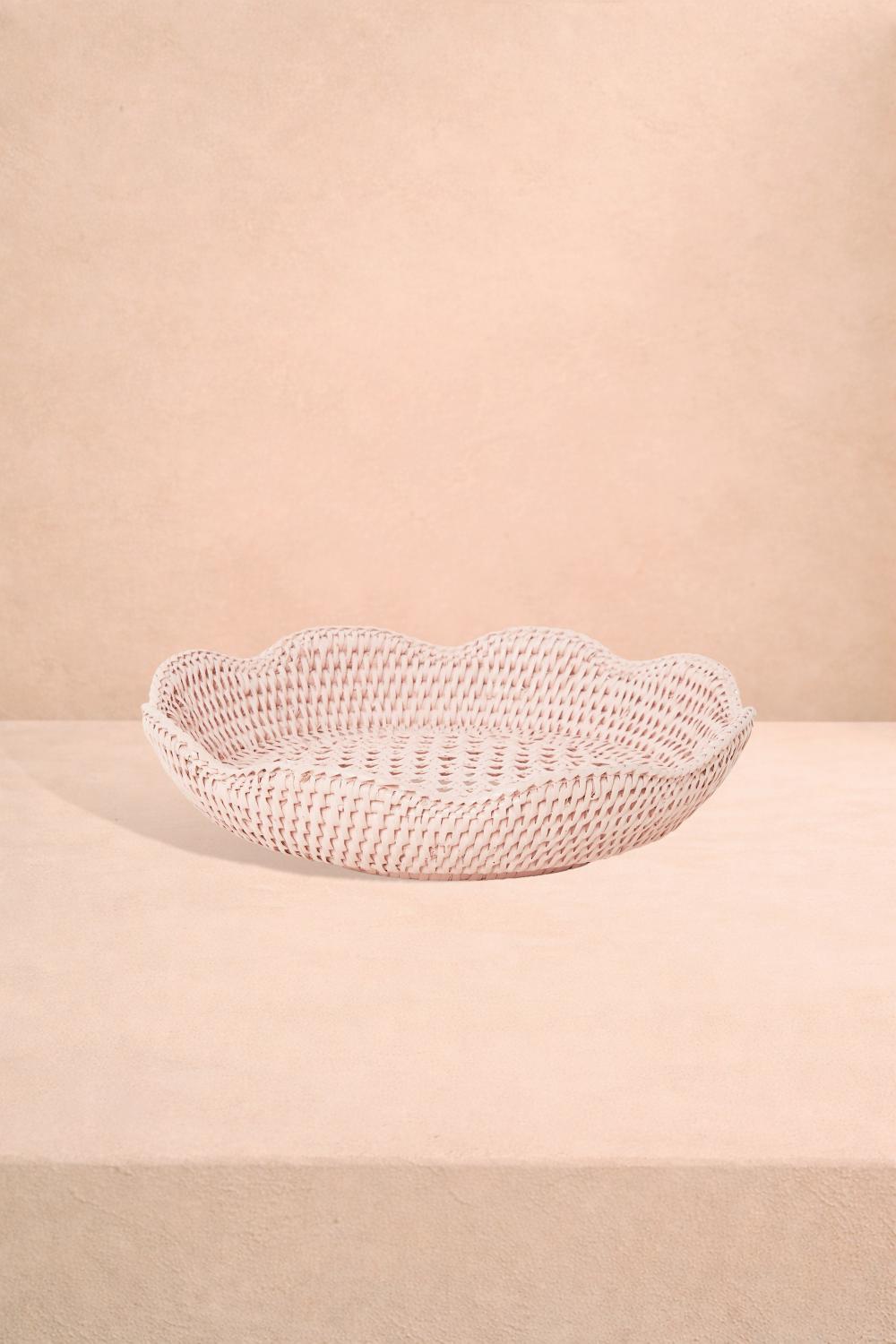 Saratoga Round Rattan Scalloped Tray - Pink
