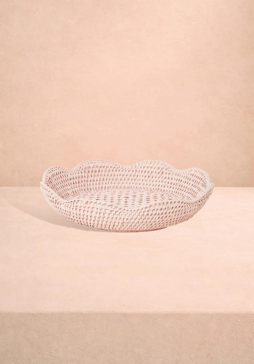 Saratoga Round Rattan Scalloped Tray - Pink
