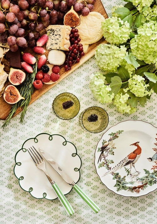 Glorious Green Scalloped Tea/Pudding Plates - Set of 4