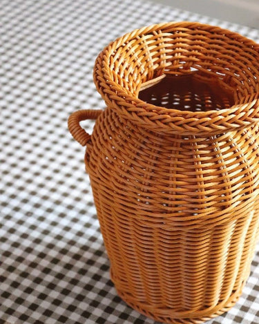 Thatch Point Woven Vase