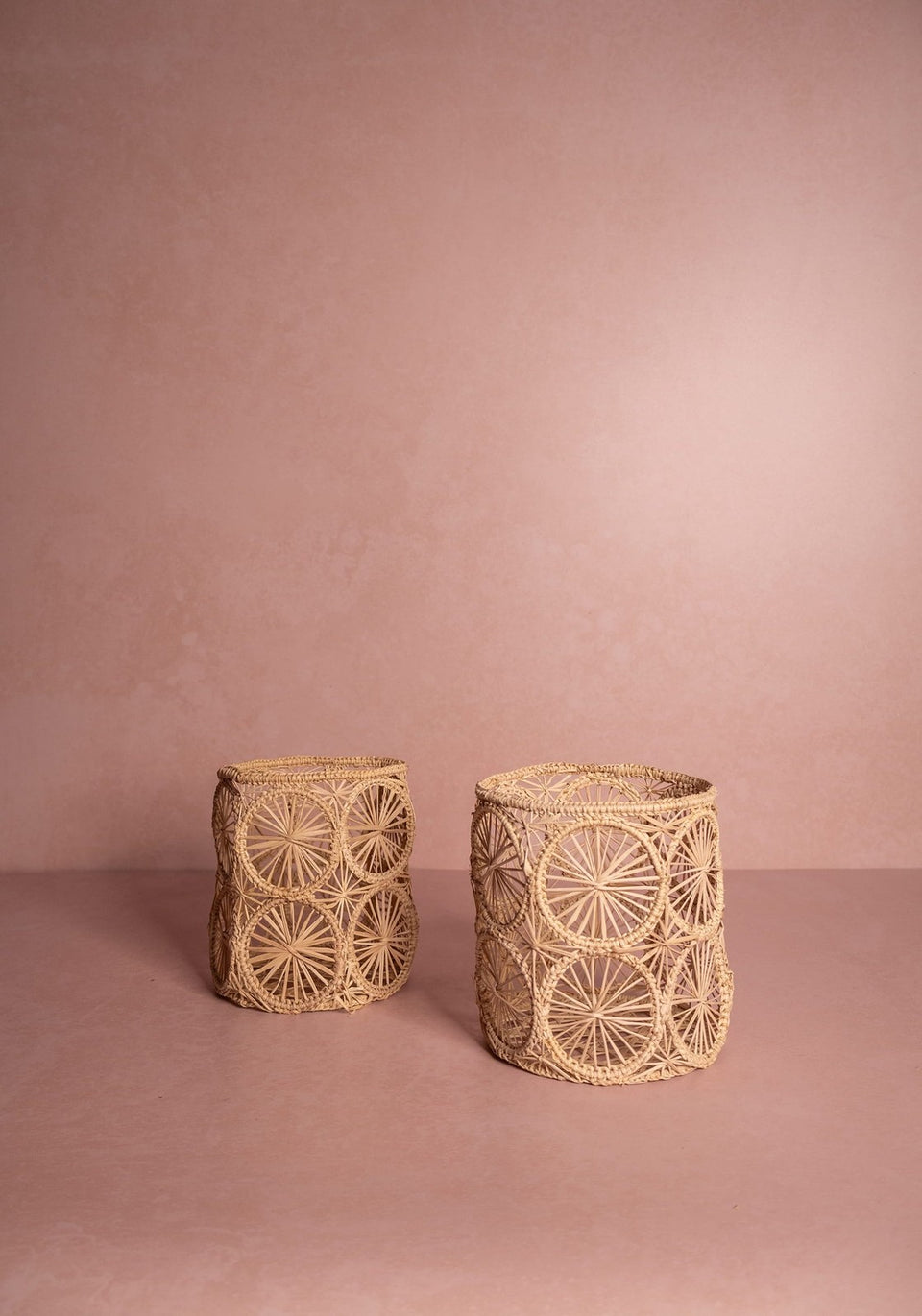 Atlántico Woven Hurricane Vase, Natural