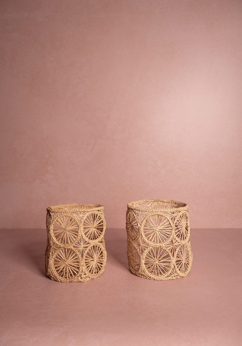 Atlántico Woven Hurricane Vase, Natural