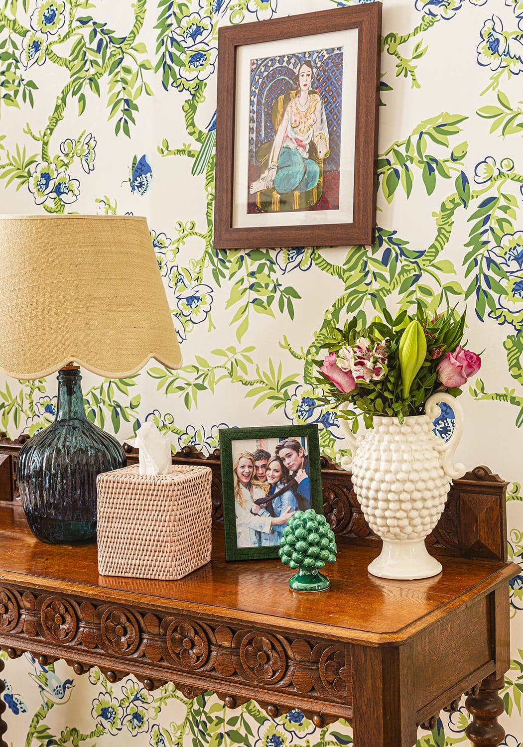 Vintage Icon White Urn - Casa by Josephine Jenno